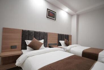 هتل Krishna Inn