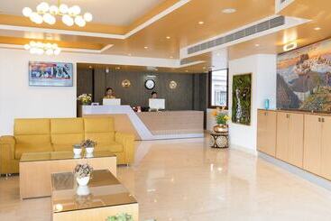 هتل Days Inn By Wyndham Gangtok Tadong