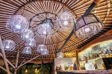 هتل Sensations Eco Chic