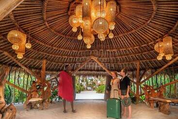 هتل Sensations Eco Chic