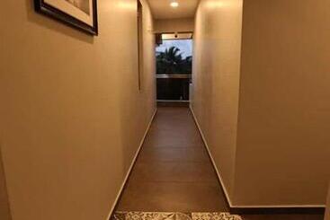 هتل The Oceanic Beach Front