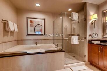 Mgm Signature Ph 30th Floor Deluxe Studio Apartment Strip Facing With Balcony