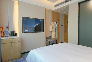 Paco Hotel Shenzhen Luohu Port