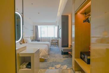 Paco Hotel Shenzhen Luohu Port