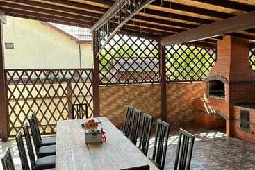 پانسیون Casa Tudor