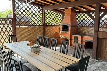 پانسیون Casa Tudor