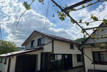 پانسیون Casa Tudor