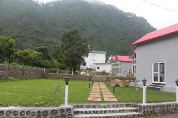 هتل Purna Boutique Resort, Bhimtal