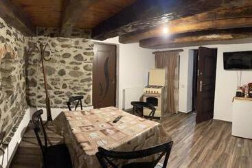 پانسیون Casa De Sub Salcie