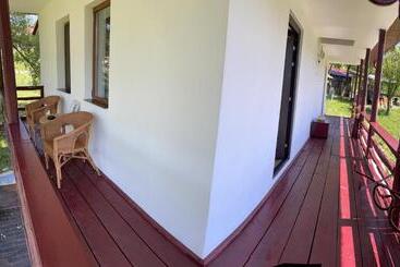 پانسیون Casa De Sub Salcie