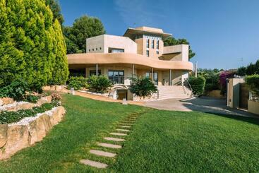 Lushville   Luxurious Villa With Pool In Valencia - جوديلا