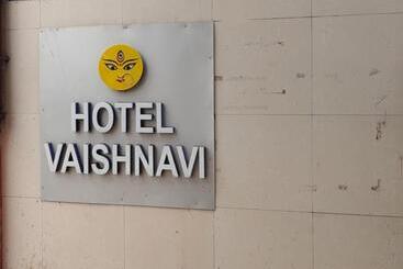هتل Vaishnavi Near Baba Dham Temple