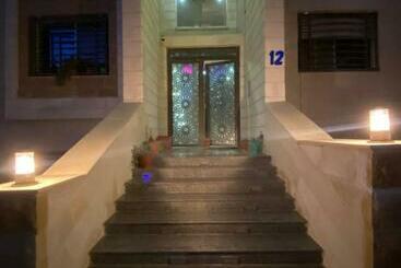هاستل Home