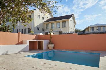 پانسیون City Club Guesthouse