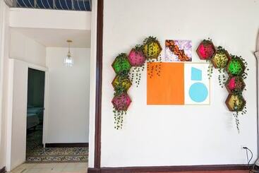 پانسیون Del Tingo Al Tango Hostal