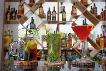 تختخواب و صبحانه Habana Angkor Boutique
