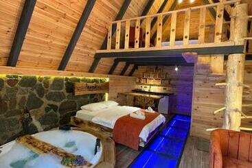 민박 Waterfallbungalow