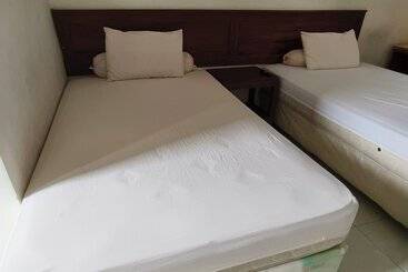 هتل Oyo 92751 Marang Homestay Syariah