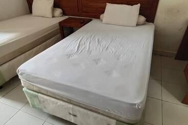 هتل Oyo 92751 Marang Homestay Syariah