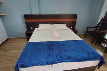هتل Oyo 92751 Marang Homestay Syariah