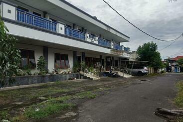 هتل Spot On 92782 Rumah Kost Kita Tarakan