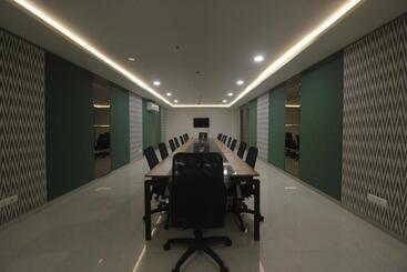 فندق Ssr Grand