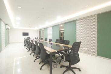 فندق Ssr Grand