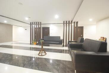 فندق Ssr Grand