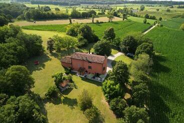 Le Mansarine Charme B&b - Monzambano