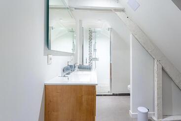 پانسیون Coeur De Ville #h3   Wifi Et Netflix   Lave Linge   Logement Partagé   Chambre Privée