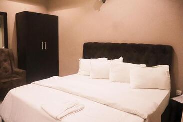 Riverview Hotels And Suites