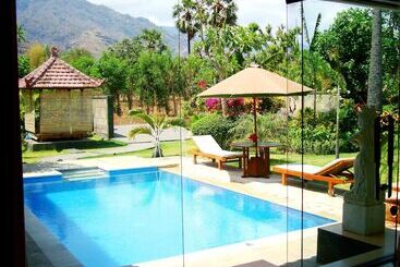 تختخواب و صبحانه Bagus Homestay Pemuteran