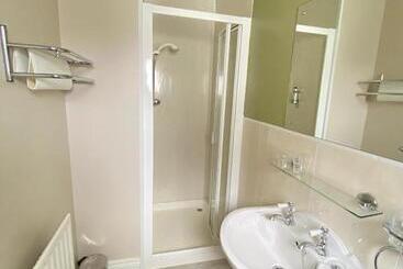 تختخواب و صبحانه Beulah Guest House