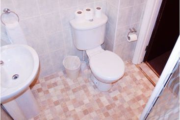 تختخواب و صبحانه Lampton Guest House