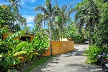 هتل Hacia Leisure Resort