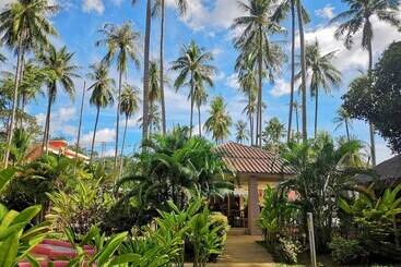 هتل Hacia Leisure Resort