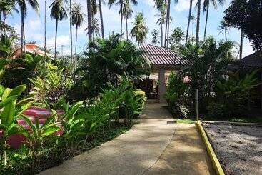 هتل Hacia Leisure Resort