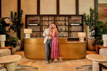 هتل Hilton West Palm Beach
