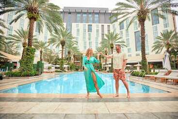 هتل Hilton West Palm Beach