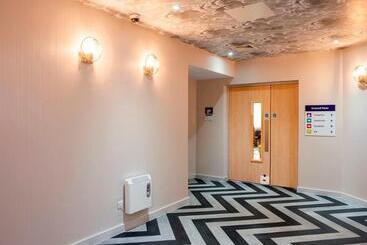 هتل Ibis Styles London Heathrow Airport
