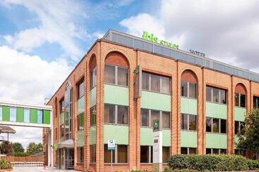 هتل Ibis Styles London Heathrow Airport