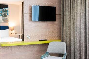 هتل Ibis Styles London Heathrow Airport