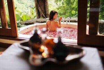 هتل Jannata Resort And Spa