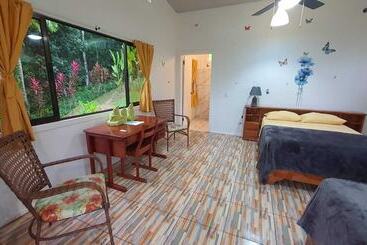 Las Caletas Lodge - Drakes Bay