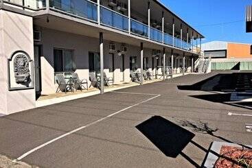 هتل New England Motor Inn