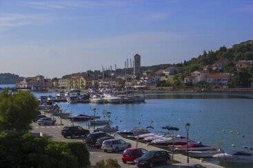 هتل Plava Laguna