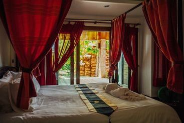 هتل Thai Island Dream Estate