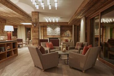 酒店 The Capra Saasfee