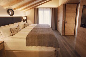 酒店 The Capra Saasfee