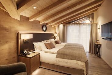 酒店 The Capra Saasfee